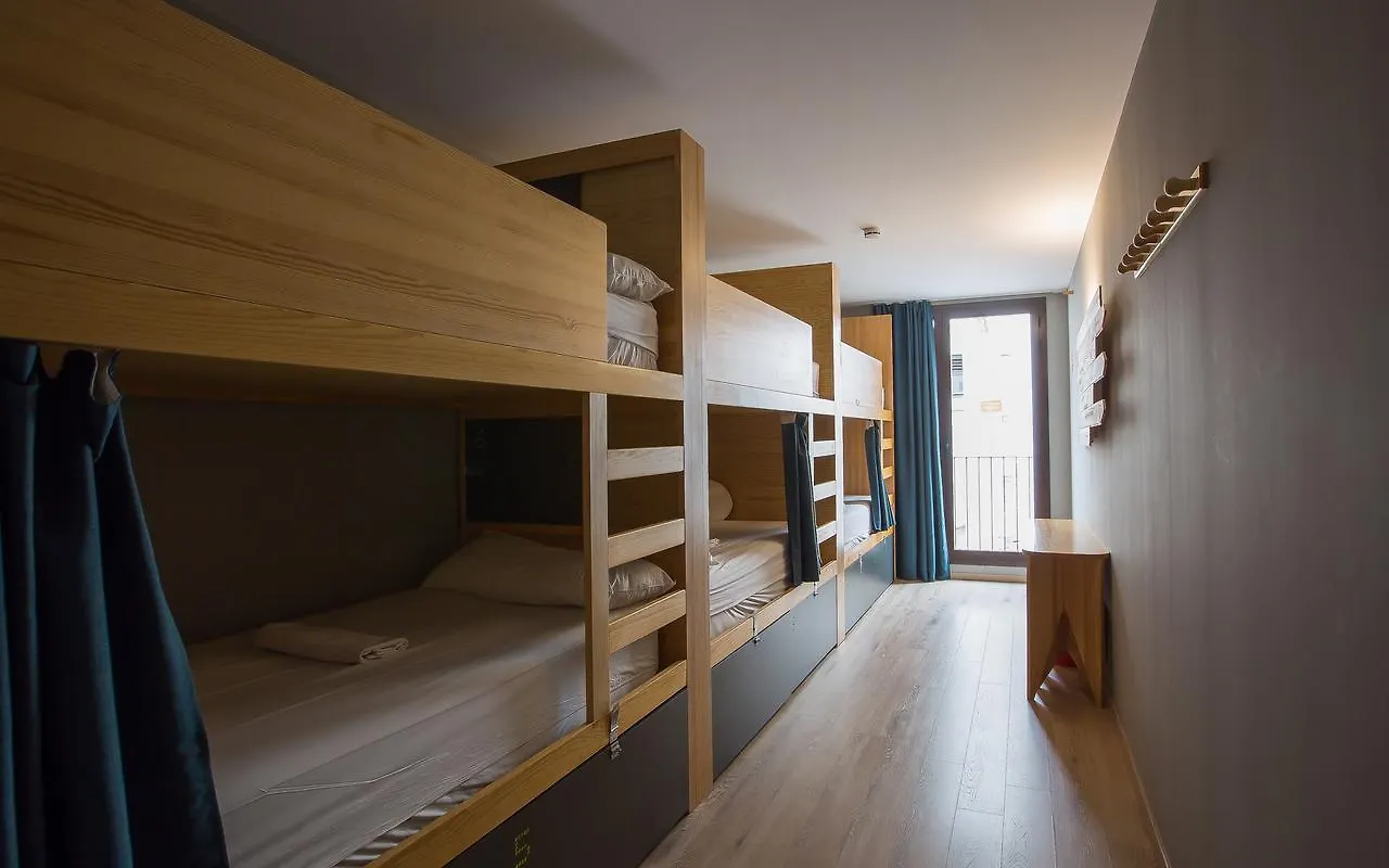 Yeah Barcelona Hostel 0*,